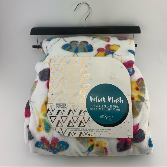 Women Owned Butterfly Vevet Plush Throw Blanket - Picture 1 of 4